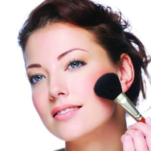 Hướng dẫn cách trang điểm tự nhiên, dễ làm tại nhà Hướng dẫn cách trang điểm tự nhiên, dễ làm tại nhà